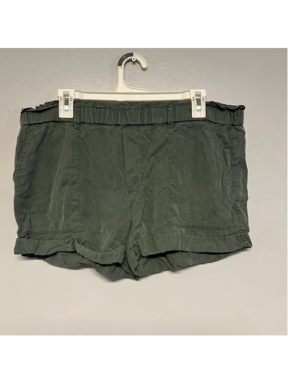 Aerie Green 100% Lyocell Pull-On Shorts Size Small summer beachwear